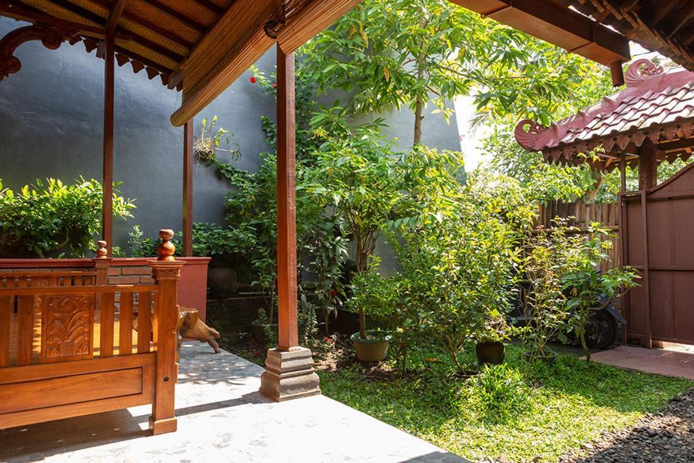 Rumah Ukhi Guest House Cebongan Exterior photo
